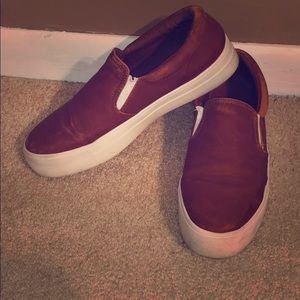 ⭐️American Eagle Slip On Shoes⭐️